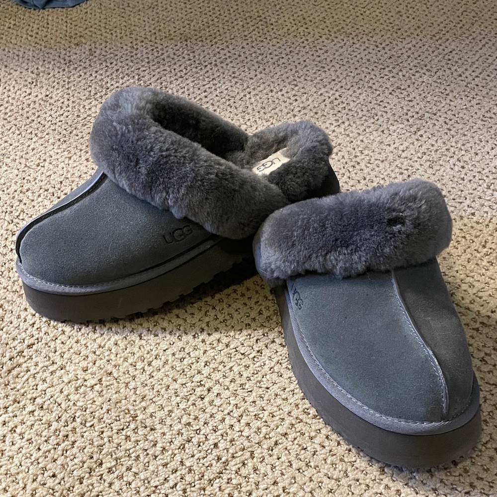 UGG Charcoal Disquette slipper